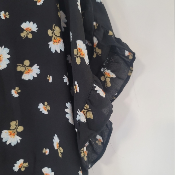 ⭐️Loft blouse - Picture 3 of 4